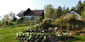 Beitragsbild des Blogbeitrags Gartenvorstellung 8: Das Beerenbeet und der neue Sitzplatz