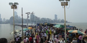 Beitragsbild des Blogbeitrags Barfuß in Mumbai 