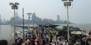 Beitragsbild des Blogbeitrags Barfuß in Mumbai