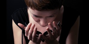Beitragsbild des Blogbeitrags 11 Stufen der bewussten Annahme und das Erlauben