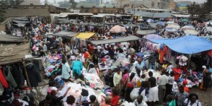 Beitragsbild des Blogbeitrags 2nd Hand Mode/ Länder Afrikas stoppen Einfuhr von Secondhand-Kleidung