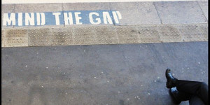 Beitragsbild des Blogbeitrags Die Frau in der U-Bahn-Station 