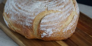 Beitragsbild des Blogbeitrags Weizen-Dinkel-Ruchmehl-Brot aus dem Topf