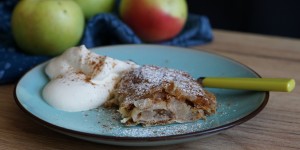 Beitragsbild des Blogbeitrags Apfel-Birnen-Strudel 