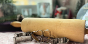 Beitragsbild des Blogbeitrags Backtipps für Anfänger zur Weihnachtsbäckerei mit Rezeptempfehlungen