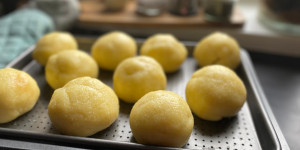 Beitragsbild des Blogbeitrags Waldviertler Erdäpfelknödel aus dem Dampfgarer