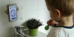 Beitragsbild des Blogbeitrags Im Test: Playbrush Zahnbürste + App 