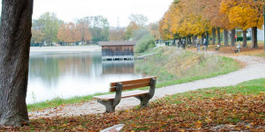 Beitragsbild des Blogbeitrags #Ausflugstipp für Familien: Der Oedter See in Traun 