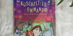 Beitragsbild des Blogbeitrags Buchrezension: Das Kuscheltierkommando – Mit dir schlaf ich am liebsten ein
