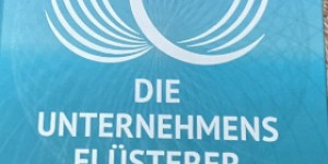 Beitragsbild des Blogbeitrags Das multidimensionale Unternehmen und seine Unternehmensflüsterer