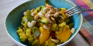 Beitragsbild des Blogbeitrags Gemüse-Paella mit gerösteten Cashewkernen