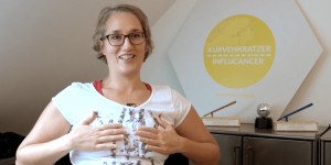 Beitragsbild des Blogbeitrags Hallo ich bin Martina, Founder von Kurvenkratzer