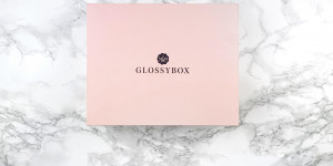 Beitragsbild des Blogbeitrags Glossybox – November 2021