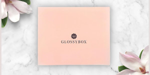 Beitragsbild des Blogbeitrags Glossybox – April 2022 