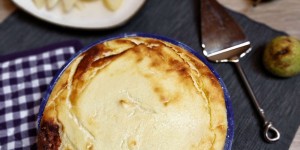 Beitragsbild des Blogbeitrags Fettarmer Topfenauflauf mit Birnenkompott