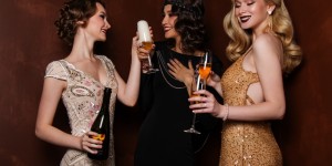 Beitragsbild des Blogbeitrags Wollen Frauen einen reichen Mann? Womit du sie wirklich beeindruckst!