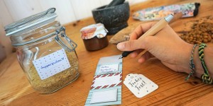 Beitragsbild des Blogbeitrags DIY: Kreative Weihnachtsgeschenke aus der Küche