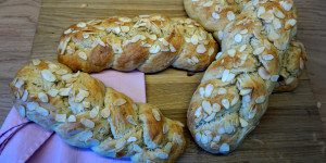 Beitragsbild des Blogbeitrags Dinkel Allerheiligen Striezl