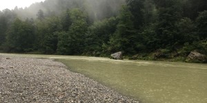 Beitragsbild des Blogbeitrags Fluss- und Waldweg Kennelbach 
