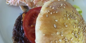 Beitragsbild des Blogbeitrags Burgerbrötchen selbst gemacht!