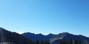 Beitragsbild des Blogbeitrags Lesegatter, Lesewald und Leseweg in Laterns