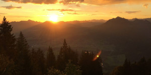 Beitragsbild des Blogbeitrags Sonnenaufgang am Hoch Älpele – Bödele 