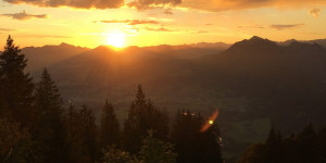 Beitragsbild des Blogbeitrags Sonnenaufgang am Hoch Älpele – Bödele