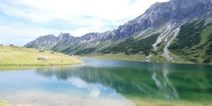 Beitragsbild des Blogbeitrags Zur Hütte am Oberhüttensee