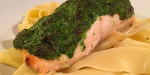 Beitragsbild des Blogbeitrags Lachs unter der Bärlauchhaube