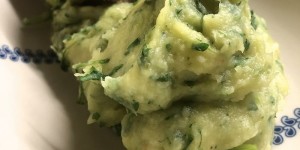 Beitragsbild des Blogbeitrags Petersilienwurzelpüree in Beigleitung von gekochtem Rind