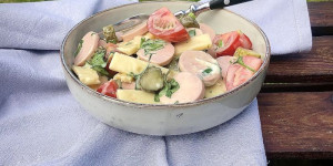Beitragsbild des Blogbeitrags Schweizer Wurstsalat