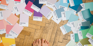 Beitragsbild des Blogbeitrags So legst du deine Corporate Design Farben selbst fest 