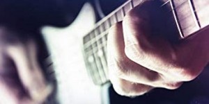 Beitragsbild des Blogbeitrags Rezension: How to love a Rockstar - Keira Flanagan
