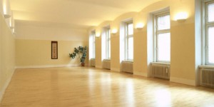 Beitragsbild des Blogbeitrags Hatha Yoga im Prana Yoga-Studio 