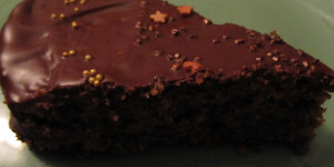 Beitragsbild des Blogbeitrags Veganer Nuss-Nougat-Kuchen