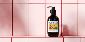Beitragsbild des Blogbeitrags Crowdfunding für Yoga Cat – Der Gründer des Projekts im Interview