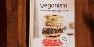 Beitragsbild des Blogbeitrags Pionierinnen der neuen Eiszeit: Veganista-Eis zum Selbermachen