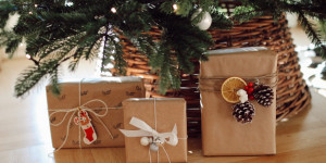 Beitragsbild des Blogbeitrags Small Business Christmas Gift Guide: Fashion & Jewelry