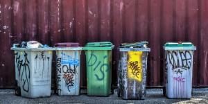 Beitragsbild des Blogbeitrags Eco Mythos: Ist Glas wirklich nachhaltiger als Plastik?