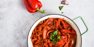 Beitragsbild des Blogbeitrags Schnelles veganes Shakshuka
