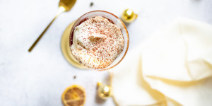Beitragsbild des Blogbeitrags Sweet Christmas in a Glass – chocolate crumbs im glas mit zimt-marzipan-schaum – Anzeige