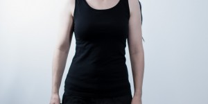 Beitragsbild des Blogbeitrags The perfect knit tank top (Sewing pattern Jolee from Sinclair Patterns)