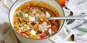 Beitragsbild des Blogbeitrags EIN AROMAPOT VOLL HERBST! Cremiges Buchweizen Risotto mit geröstetem Kürbis,Tomaten und Ricotta