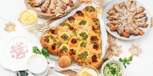 Beitragsbild des Blogbeitrags ENTSPANNTER & BUNTER WEIHNACHTSBRUNCH! Kräuterbrötchen-Christbaum & süßer Knusperstern