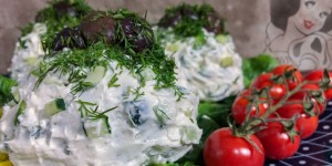 Beitragsbild des Blogbeitrags Schneewittchen-Salat – ein bulgarisches Sommermärchen 