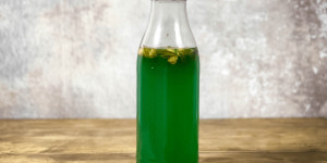 Beitragsbild des Blogbeitrags Waldmeister-Wasserkefir-Limo