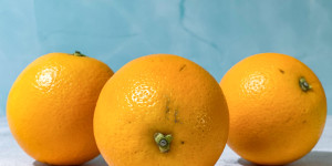 Beitragsbild des Blogbeitrags Orangenschalen nicht wegwerfen, sondern trocknen, Zero Waste