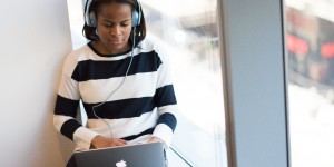 Beitragsbild des Blogbeitrags Erfolgreich bloggen & Geld verdienen: Die Basics!