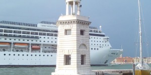 Beitragsbild des Blogbeitrags Dauerbrenner Venedig + Kreuzfahrtschiffe 