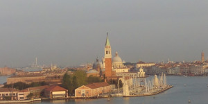 Beitragsbild des Blogbeitrags Kreuzfahrtschiffe in Venedig 